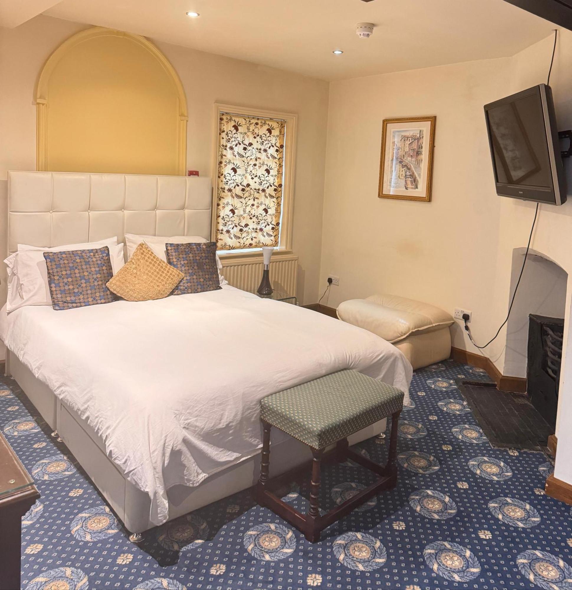Villare Hitchin Town Centre Экстерьер фото