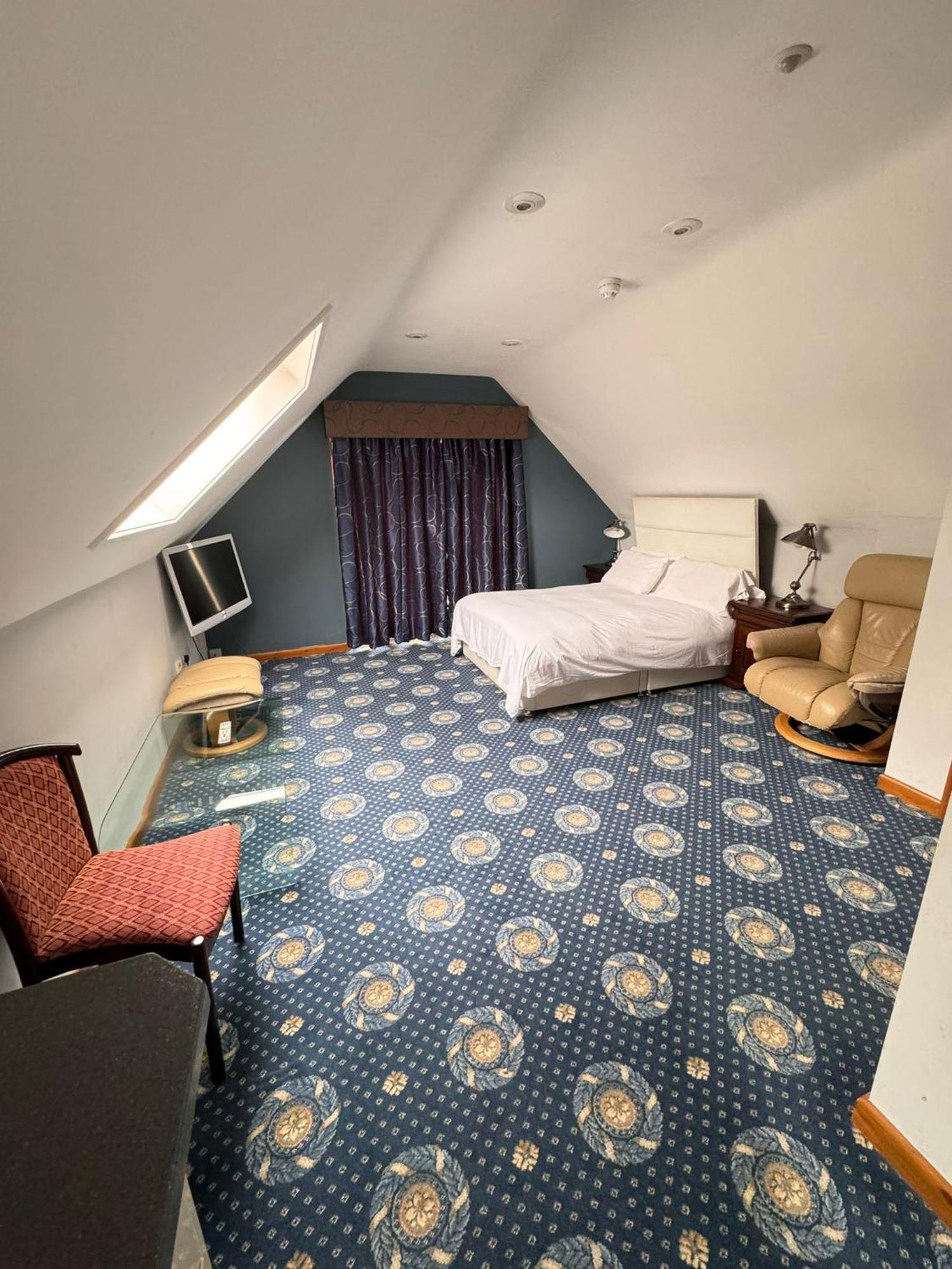 Villare Hitchin Town Centre Экстерьер фото