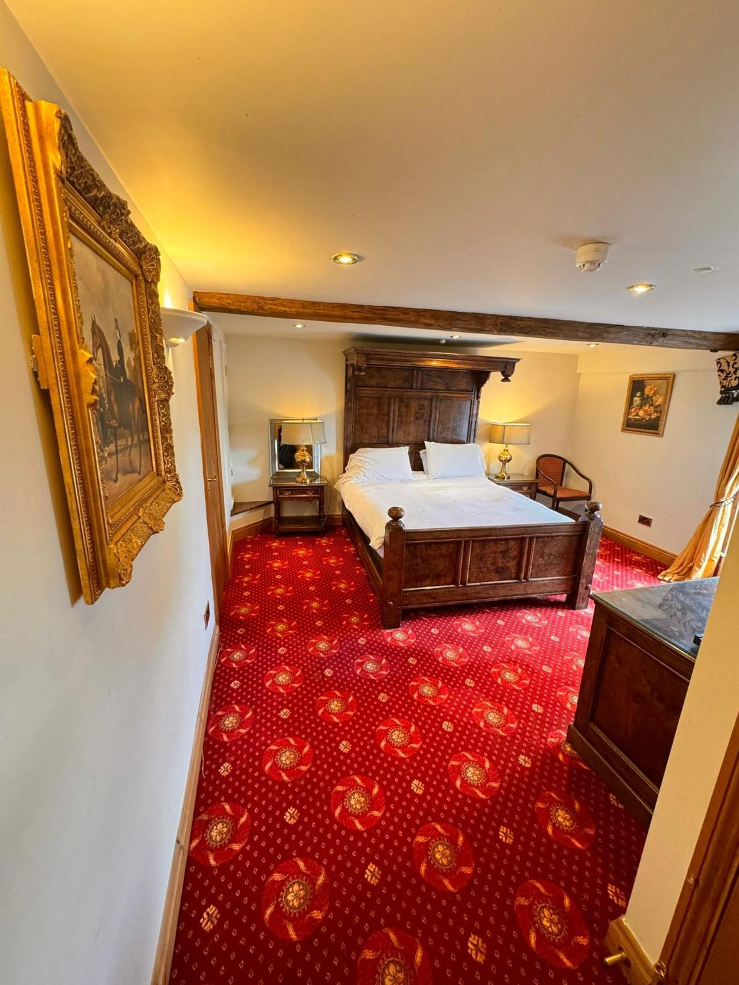 Villare Hitchin Town Centre Экстерьер фото